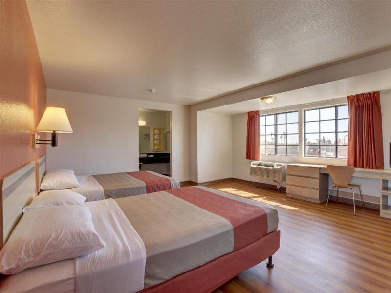 Motel 6-Bellflower, Ca - Los Angeles Экстерьер фото