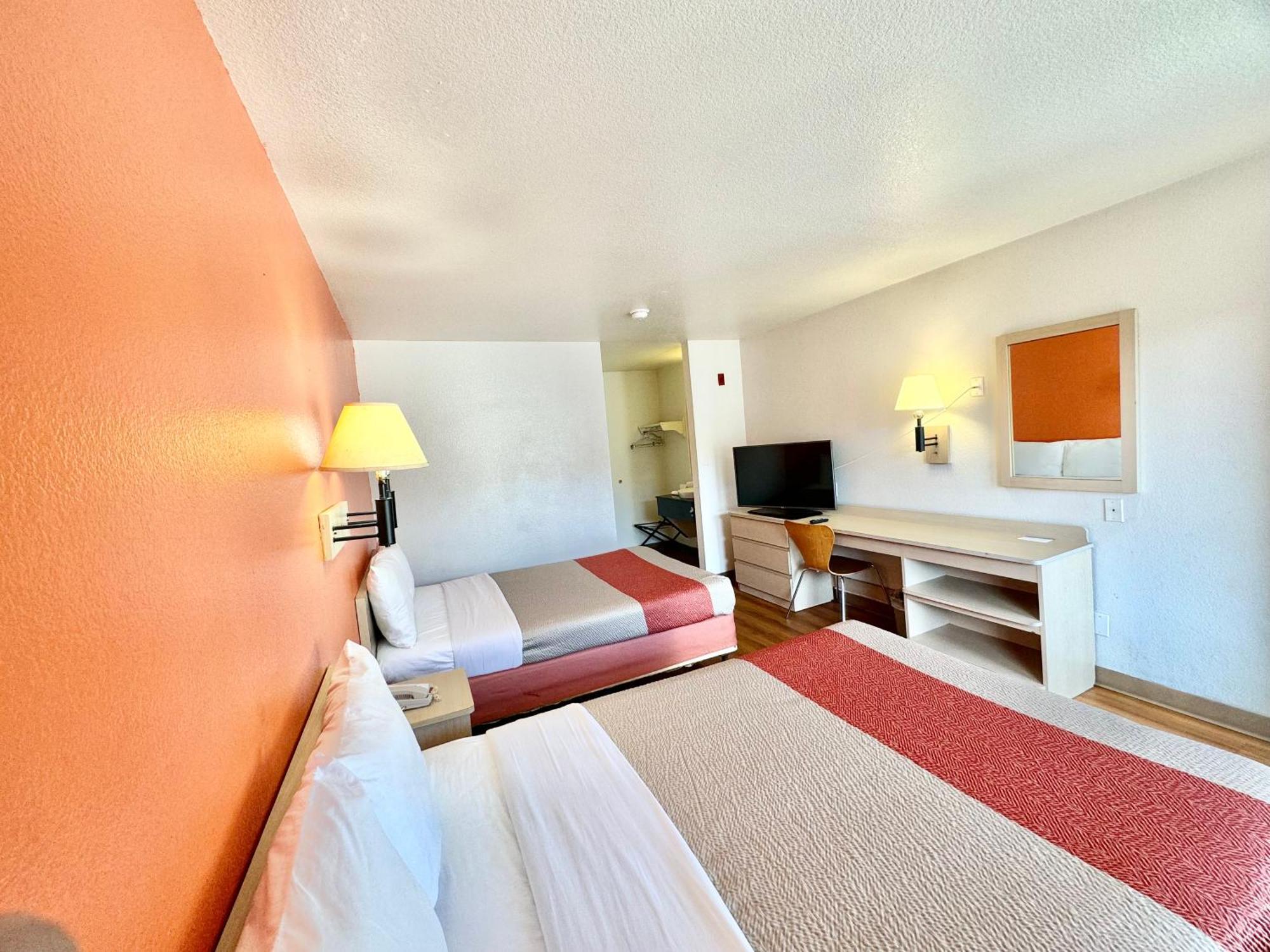 Motel 6-Bellflower, Ca - Los Angeles Экстерьер фото