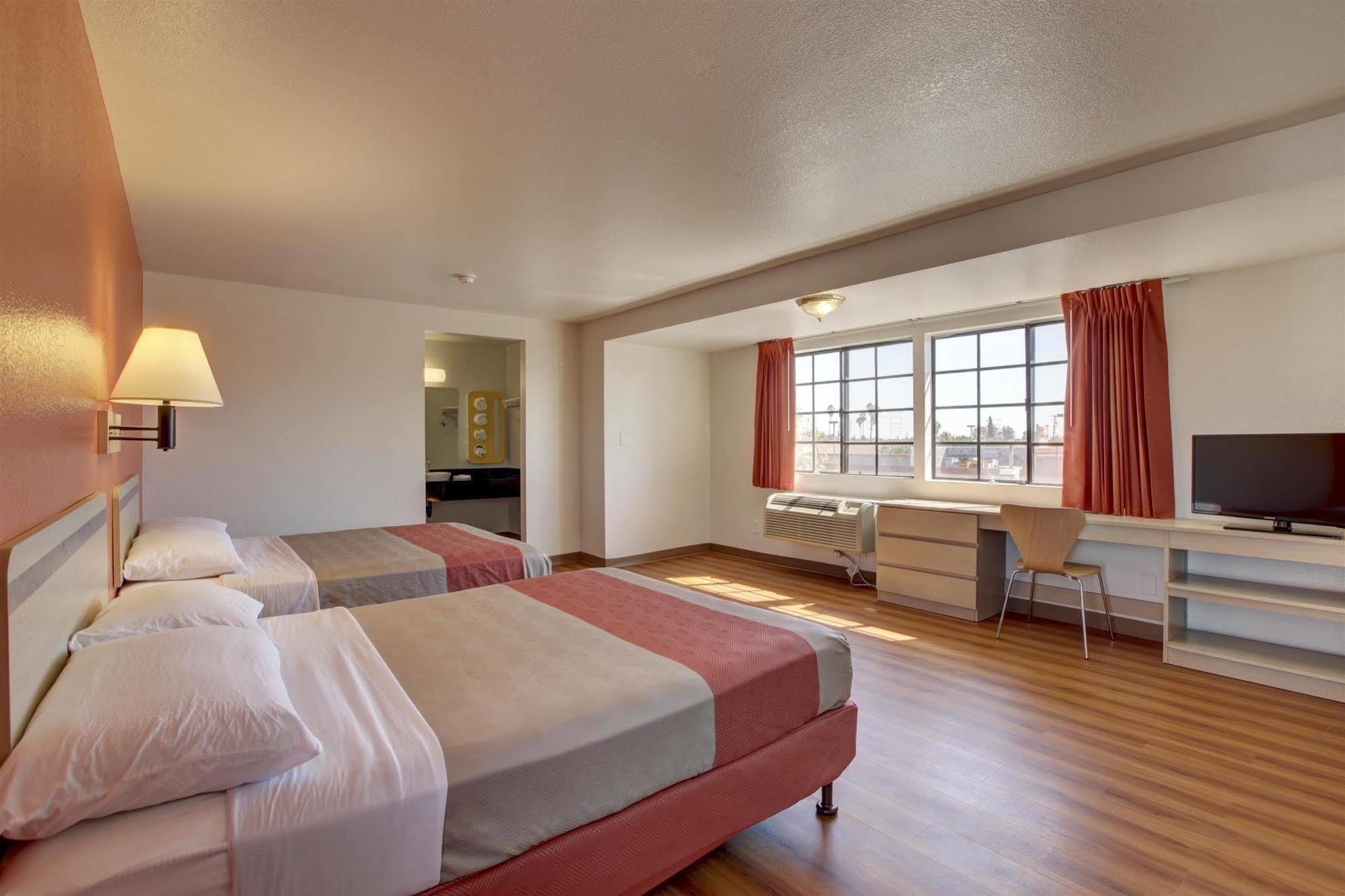 Motel 6-Bellflower, Ca - Los Angeles Экстерьер фото